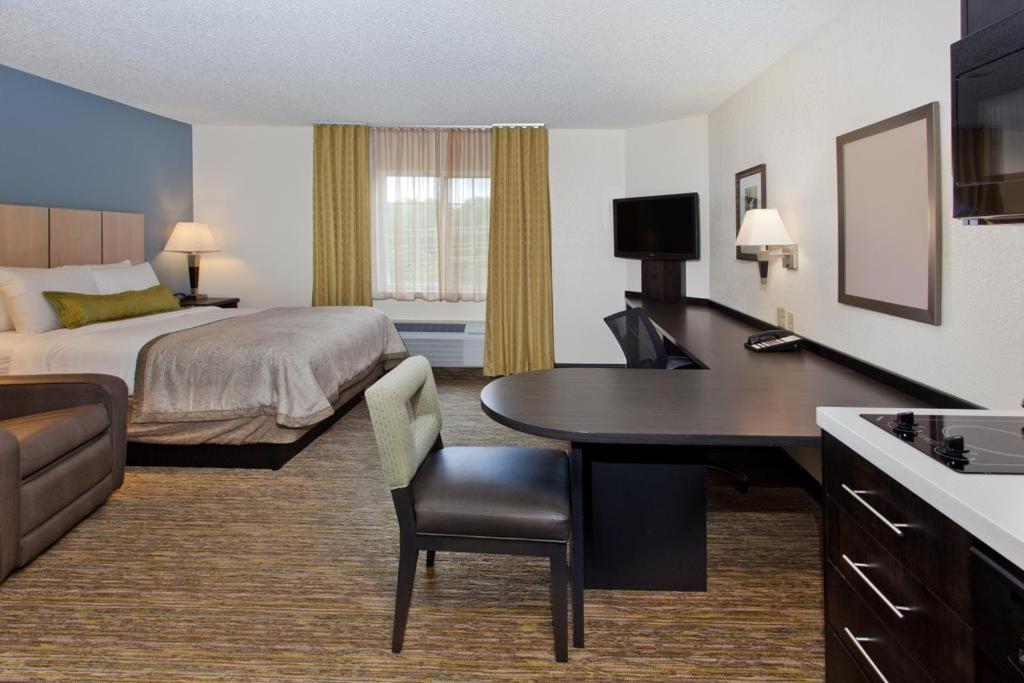 Candlewood Suites Belle Vernon By Ihg Exterior foto